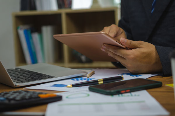 ipad-bureau-calculette